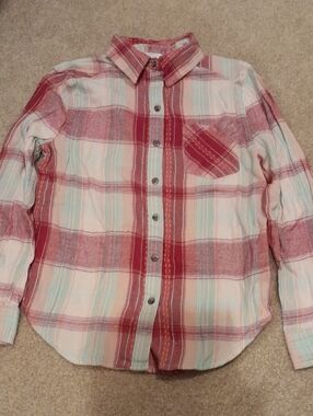 Girls Mudd Size 10 Plaid Button-Up Shirt in Red, Pink, And Pale Blue